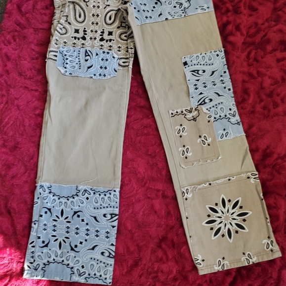 BOOHOOBLUE~ VINTAGE KHAKI & BLUE PATCHWORK JEANS! - Picture 4 of 16